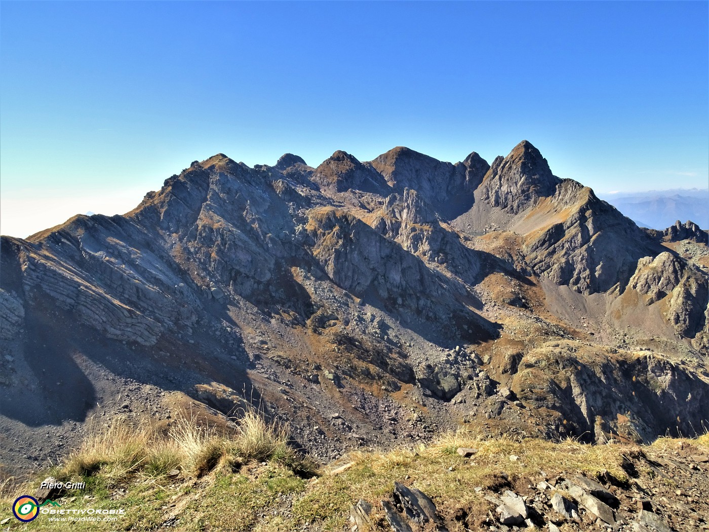 38 Bella vista verso la costiera Tre Signori-Pizzo Trona.JPG